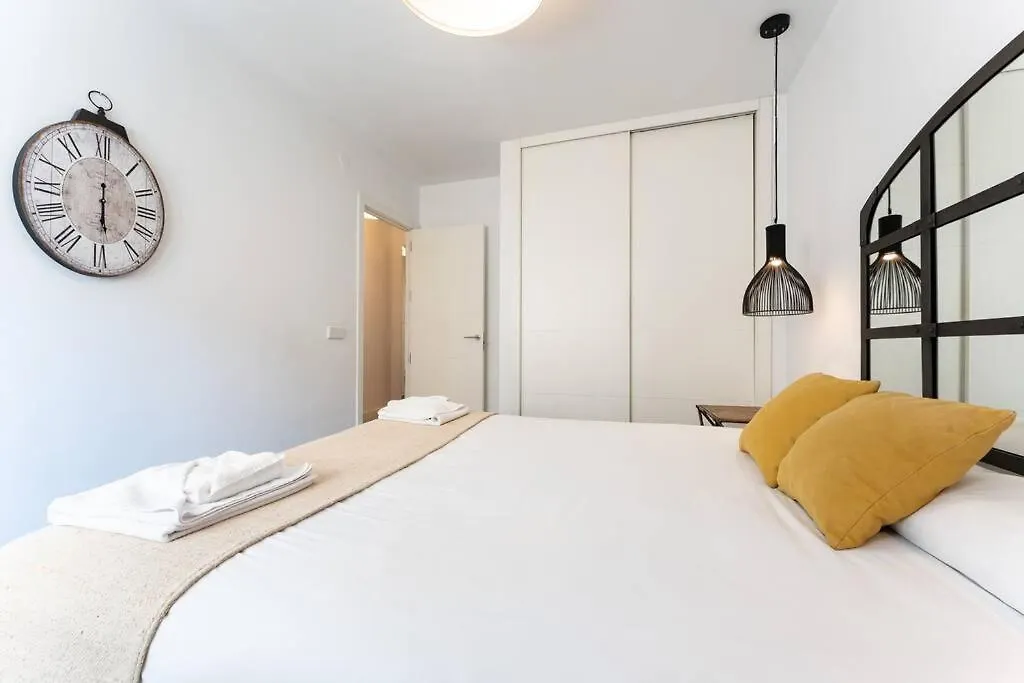Super Central Malaga Flat With Terrace And Free Parking Apartamento