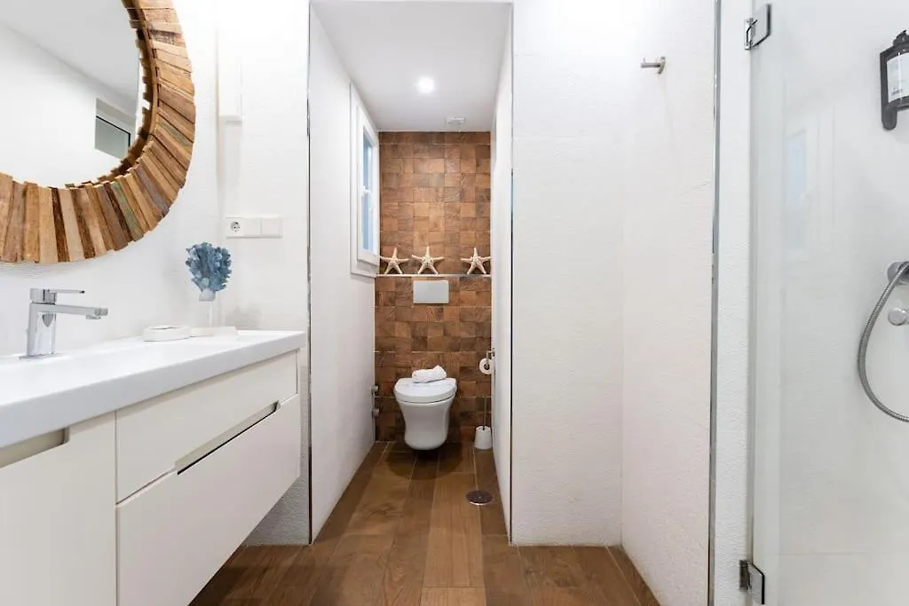 Super Central Malaga Flat With Terrace And Free Parking 0*,  Espanha